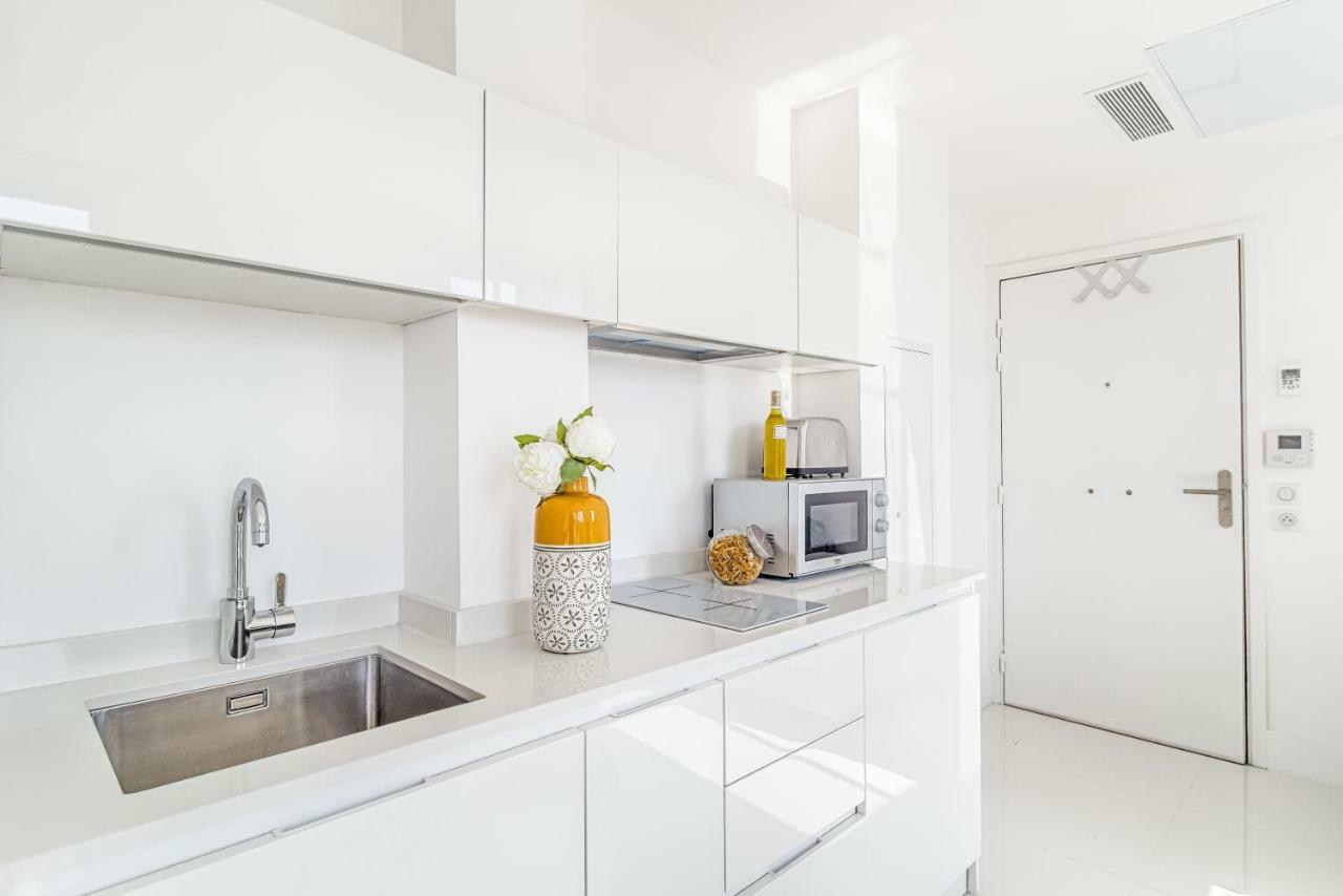 شقة New ! Sea View Design + Balcony 203 فيليوفرُنش سور مير المظهر الخارجي الصورة